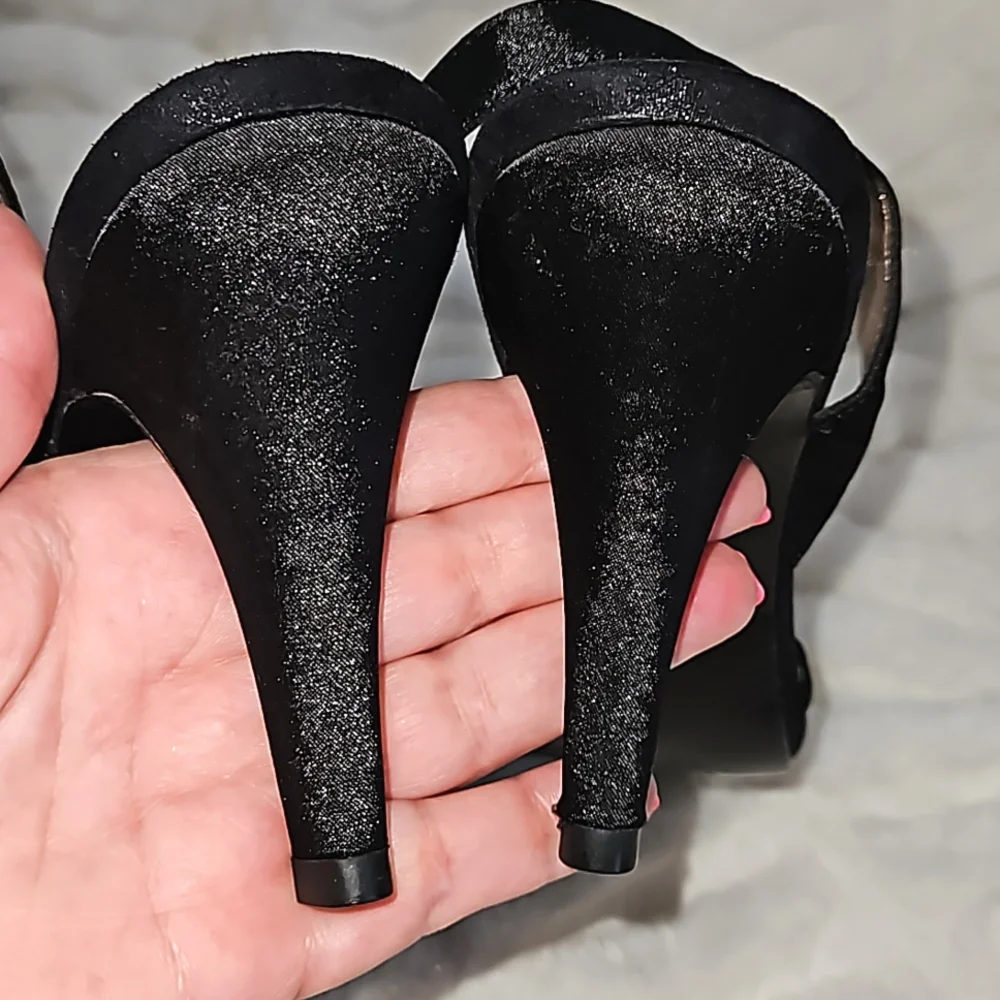 Brand New . Never Worn Mootsies Tootsies Heels ♥️ - Picture 4 of 6